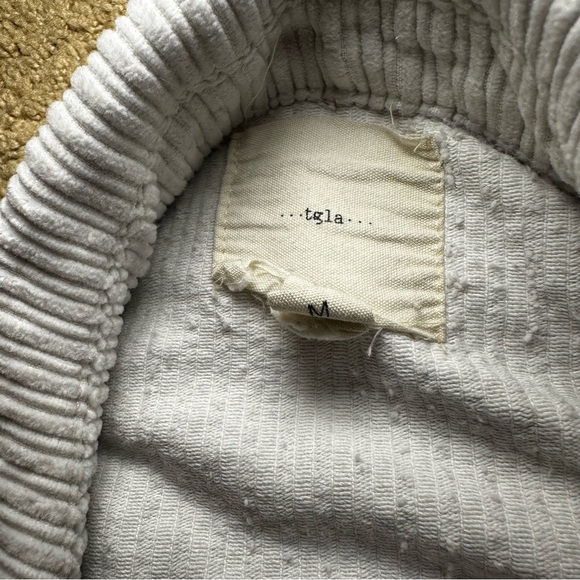 GUC Corduroy Shacket - Picture 4 of 5